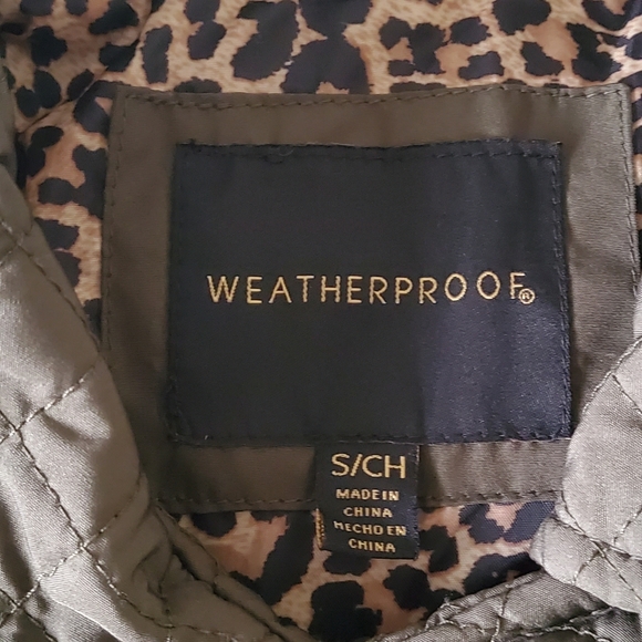 WeatherProof Jacket 🧥 - Picture 7 of 8